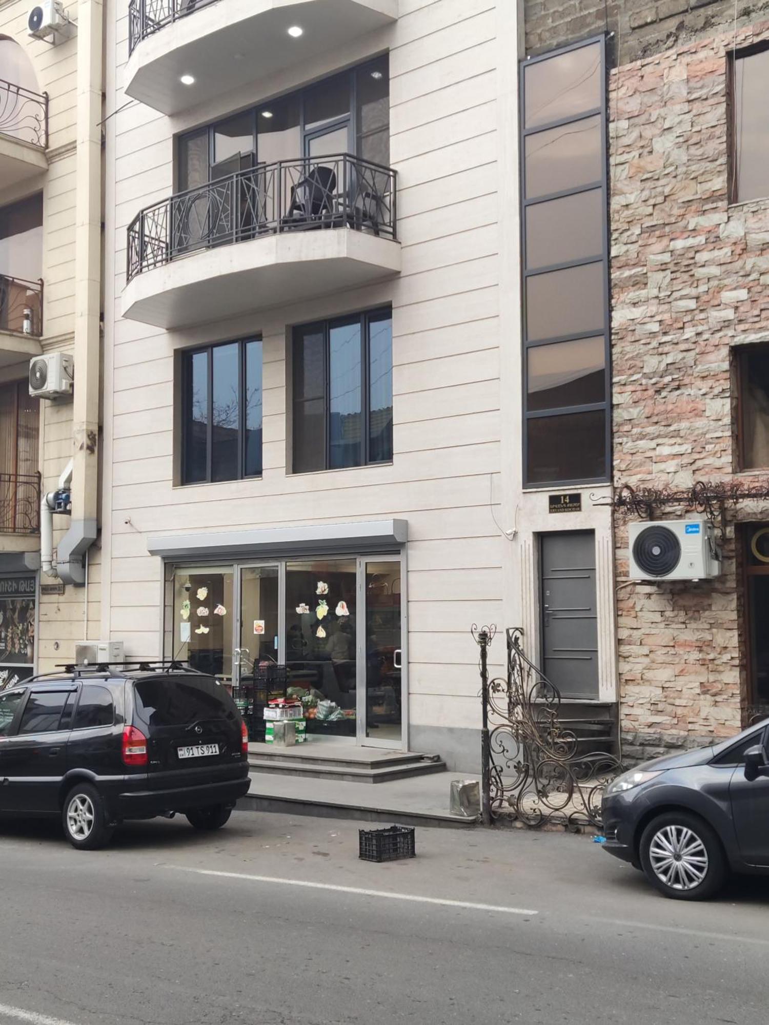 New Apartment In Downtown Yerevan Exterior photo